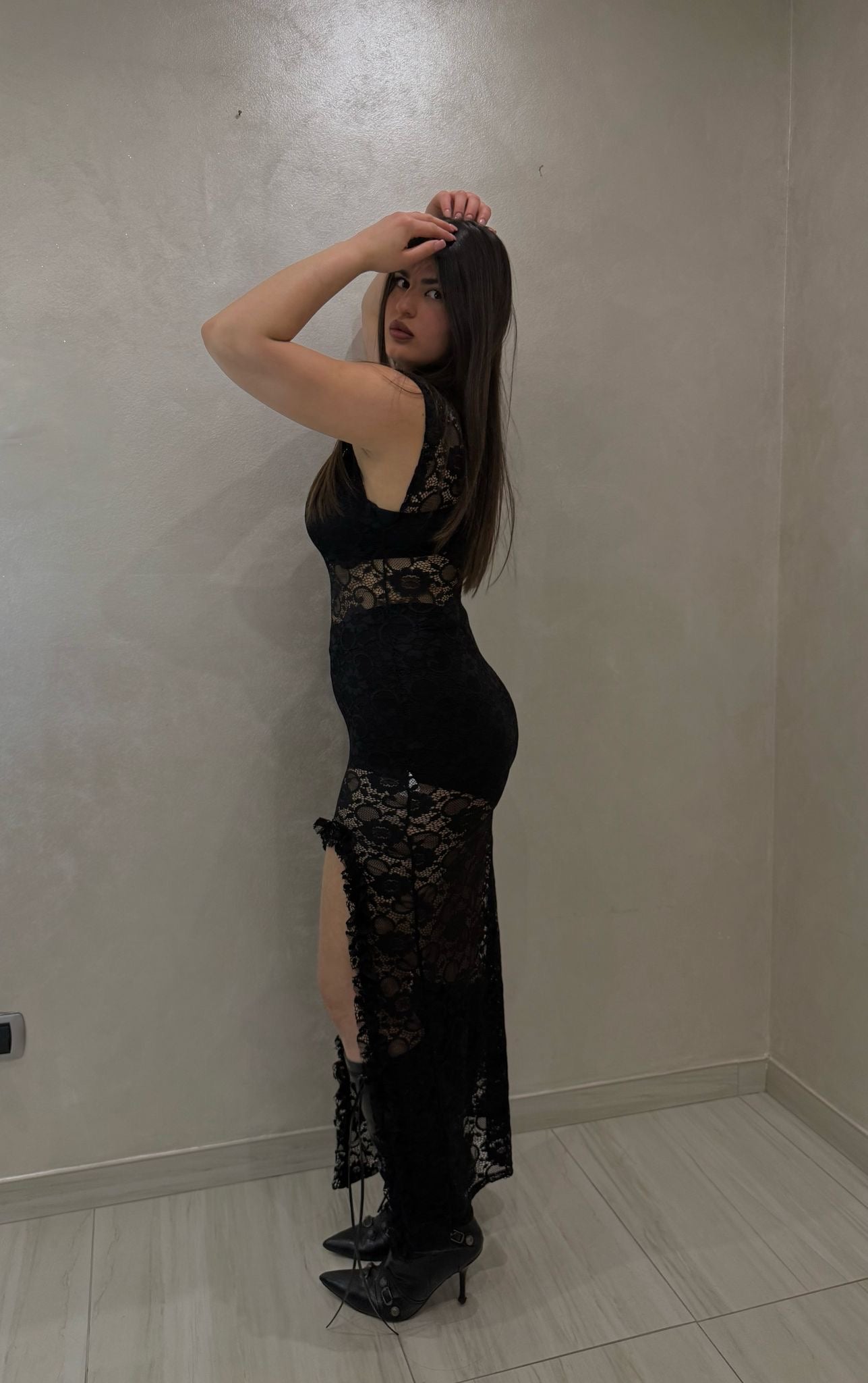 abito in pizzo elegante